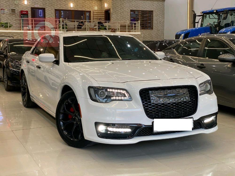 کرایسلەر 300
